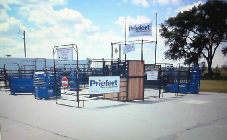 Mixed Outdoor Display 14.jpg